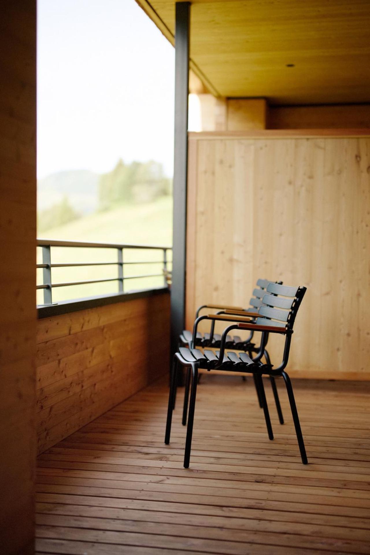 Alpenstolz Damuels Haus 3 - Stilvoll Urlauben In Den Bergen Apartment Bagian luar foto