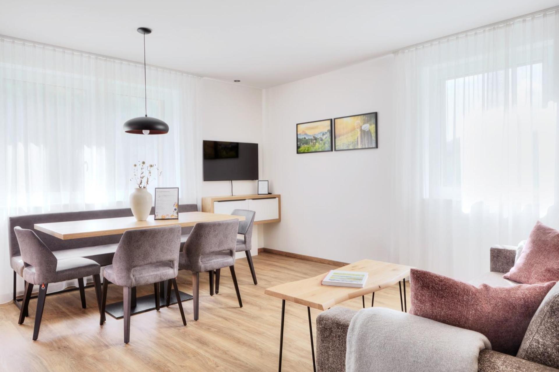 Alpenstolz Damuels Haus 3 - Stilvoll Urlauben In Den Bergen Apartment Bagian luar foto