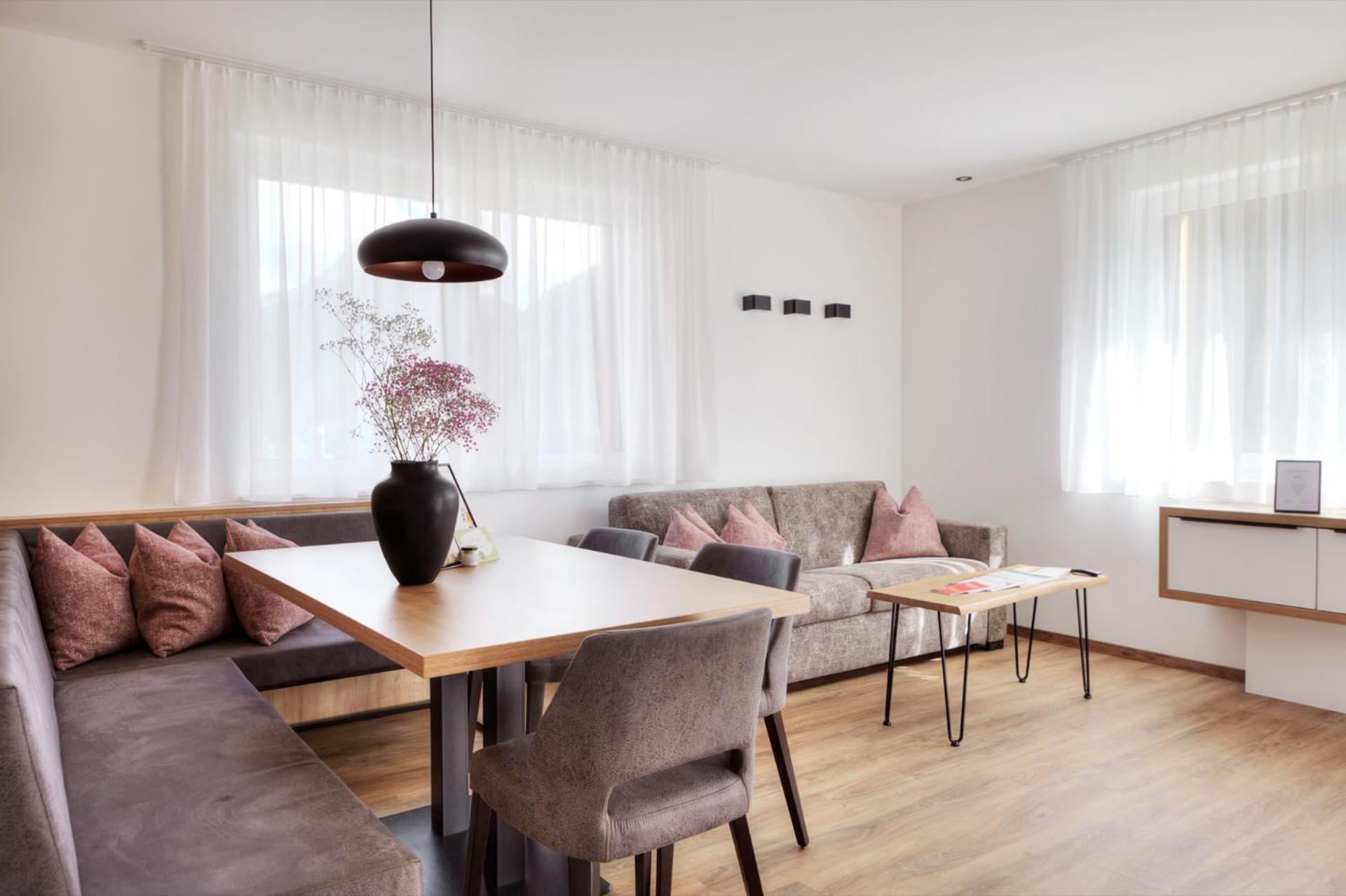 Alpenstolz Damuels Haus 3 - Stilvoll Urlauben In Den Bergen Apartment Bagian luar foto